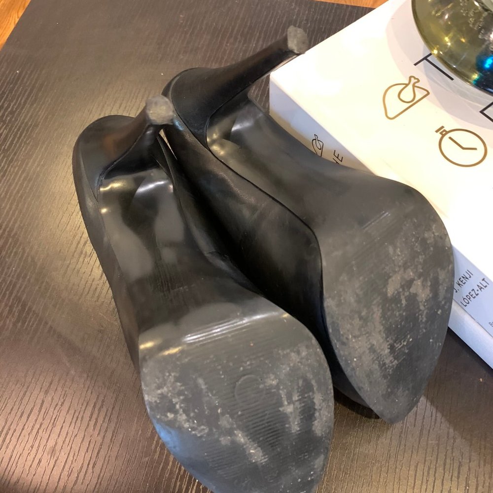 GUESS High Heels Pumps - Picture 9 of 9